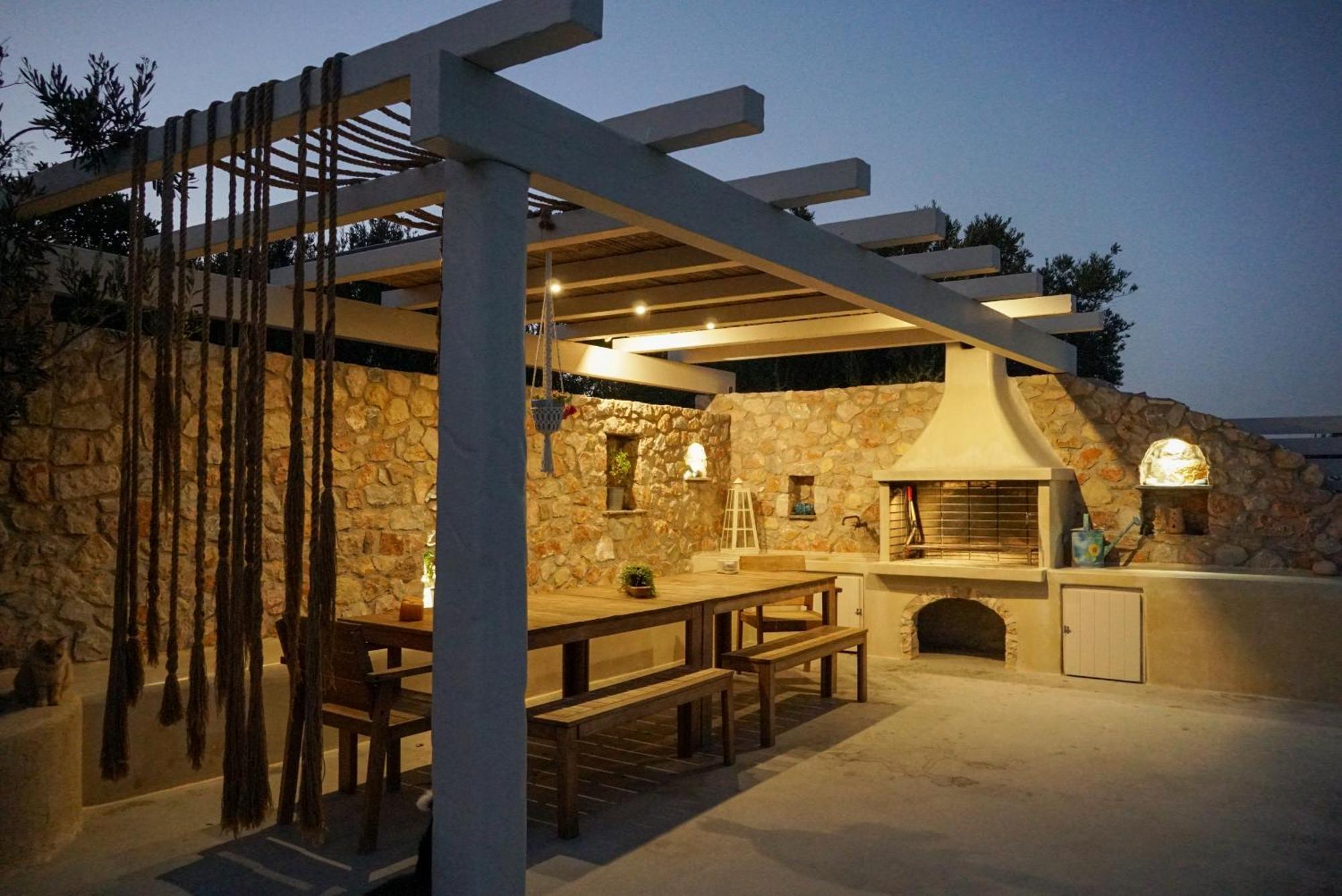 Theros Houses Santorini Kamári 외부 사진