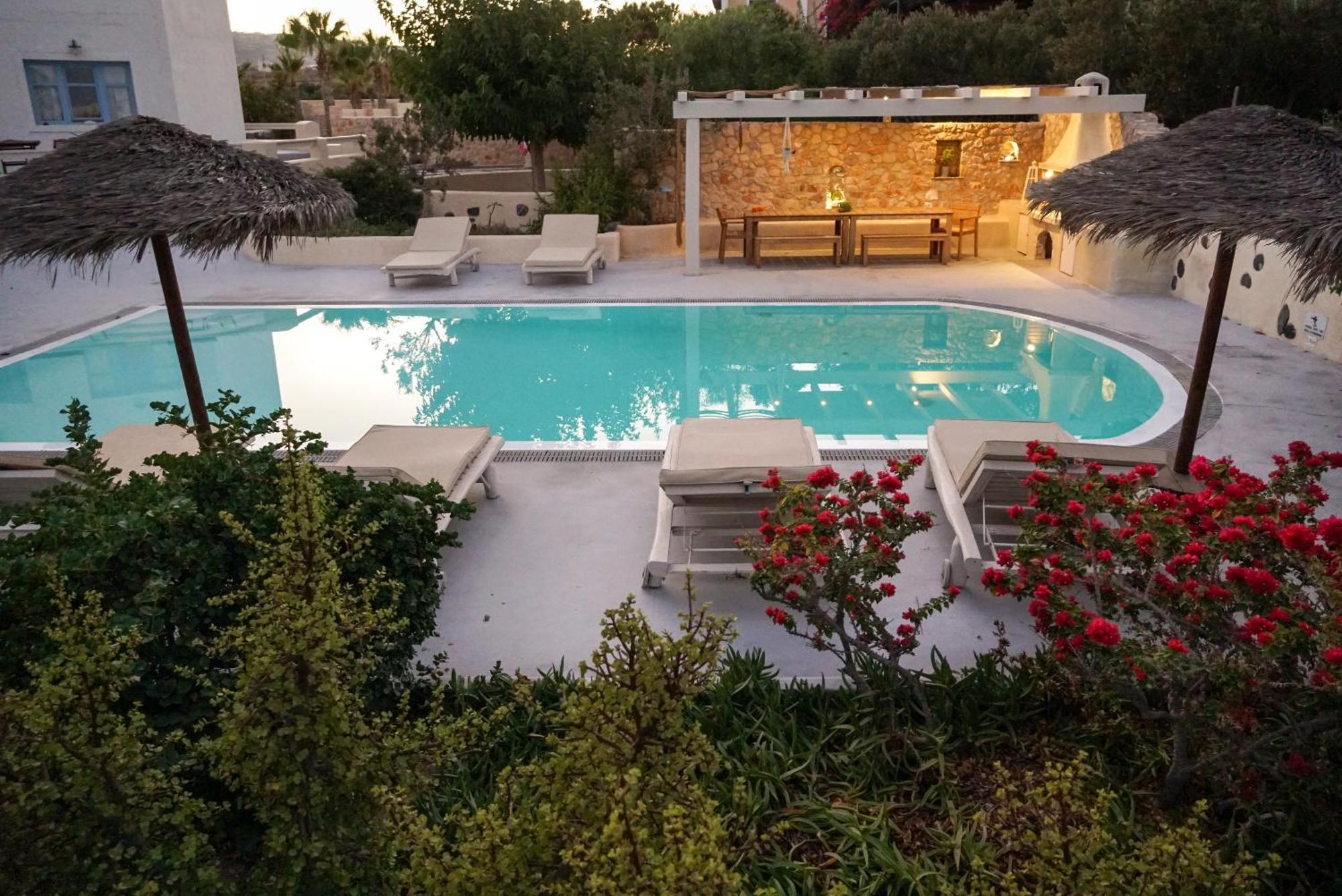 Theros Houses Santorini Kamári 외부 사진
