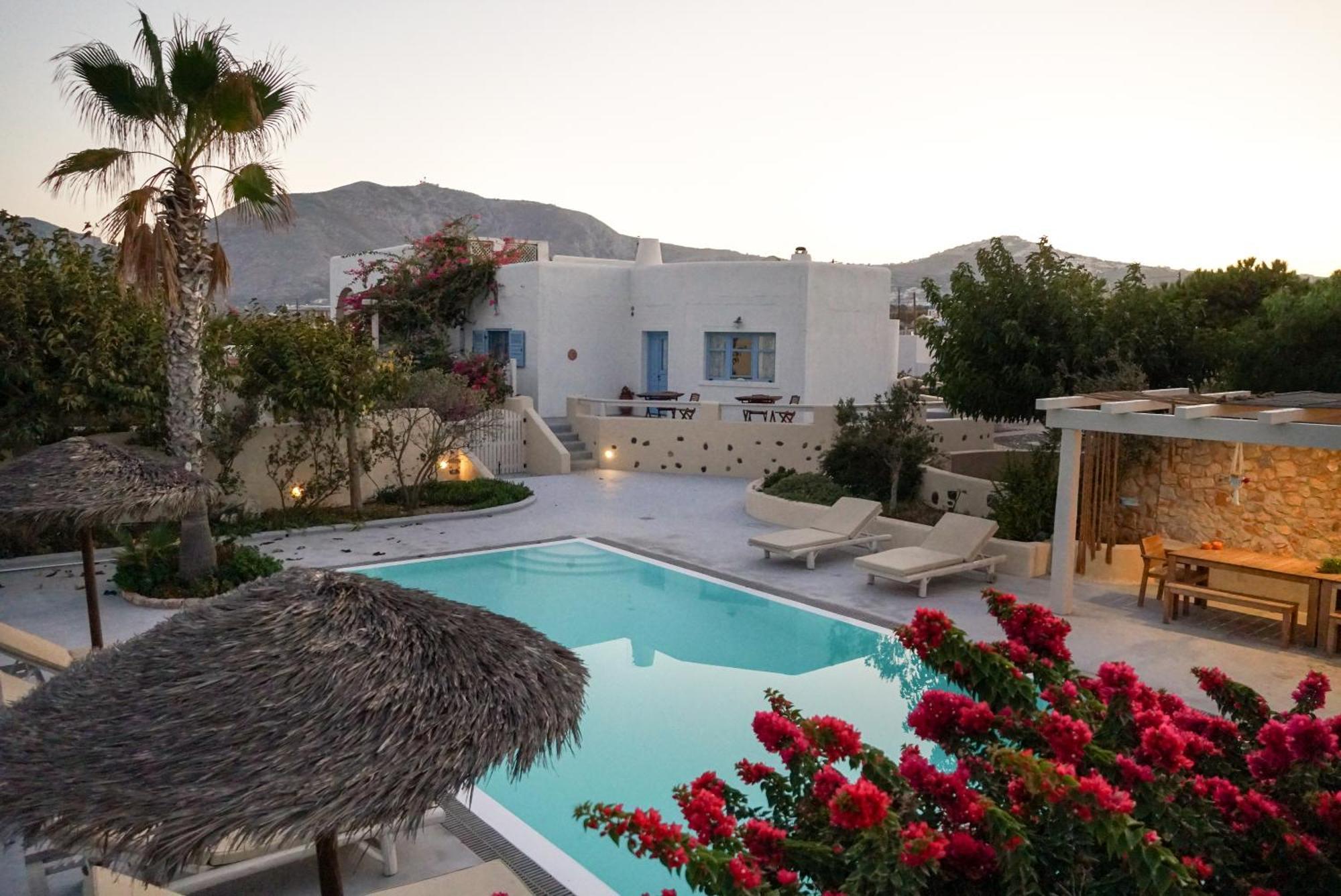 Theros Houses Santorini Kamári 외부 사진