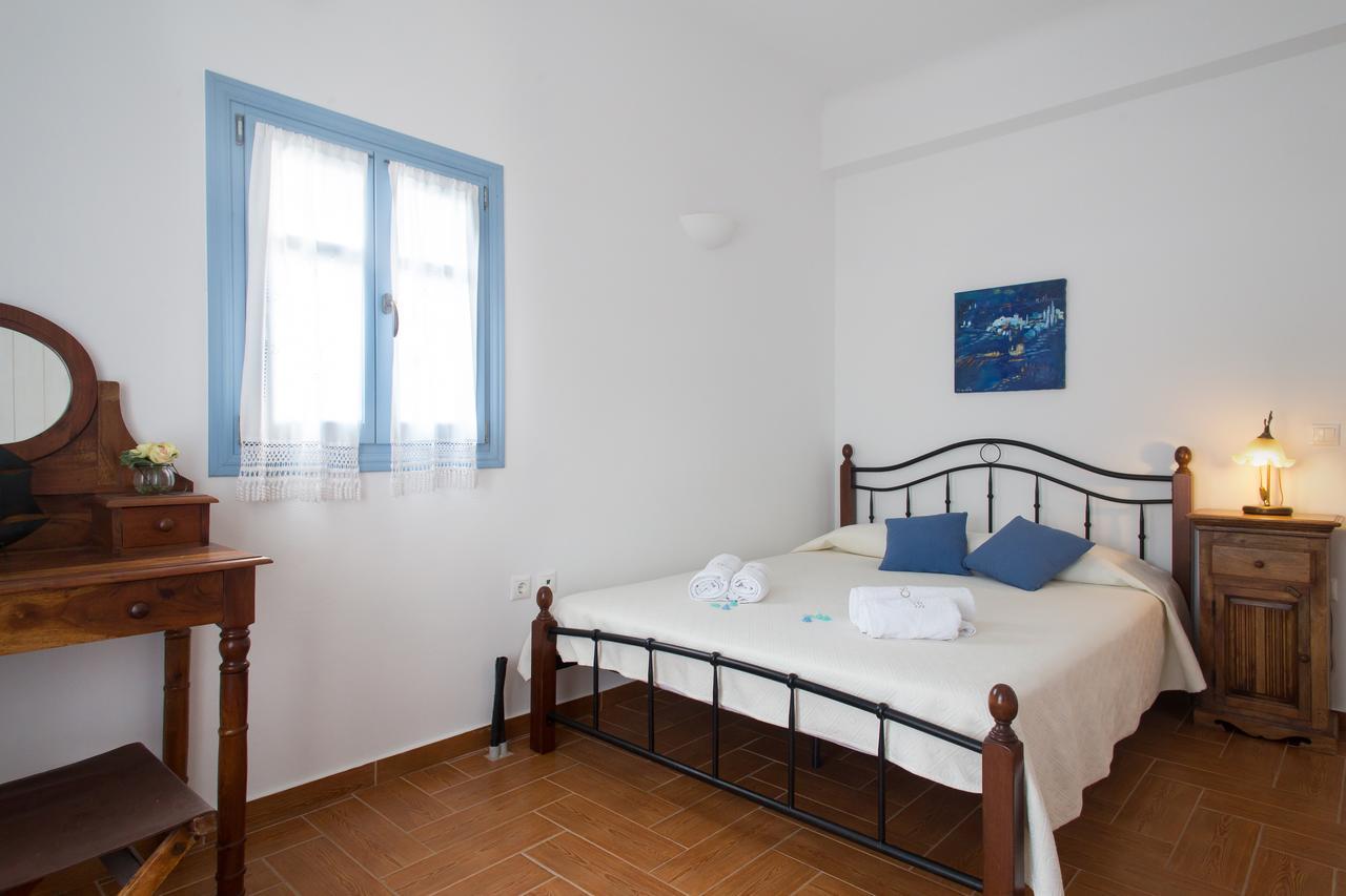 Theros Houses Santorini Kamári 외부 사진