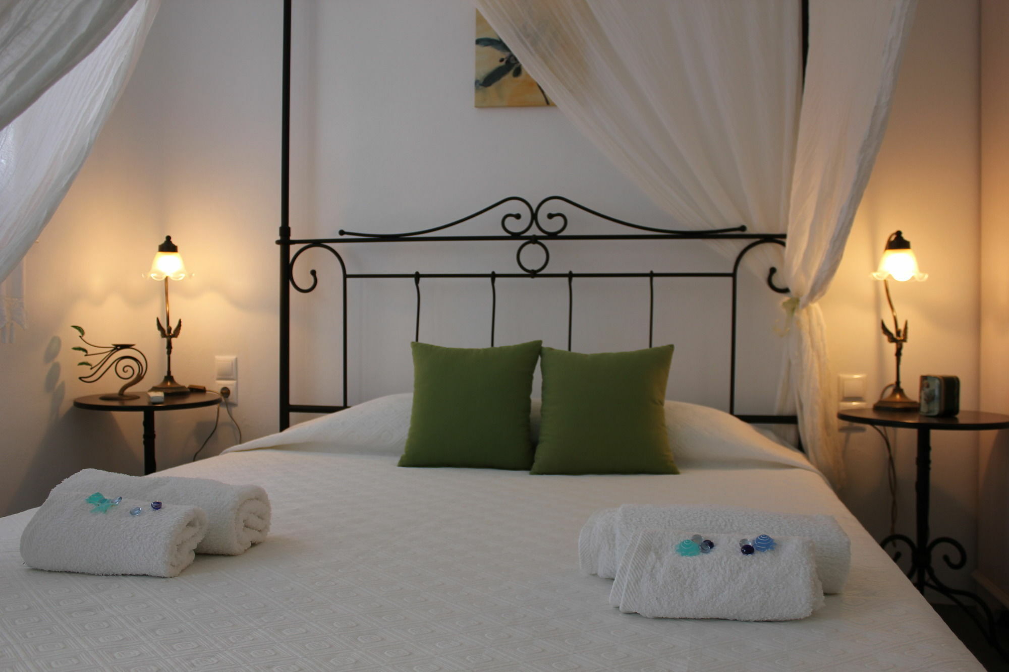 Theros Houses Santorini Kamári 외부 사진